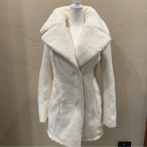 Nonat Luxury Coats "Margot Short Coat", Color: Ivory, Size S - Picture 1 of 11